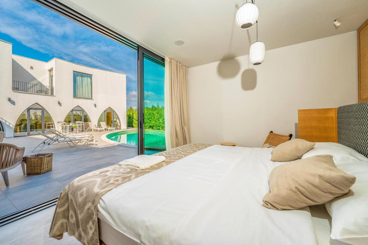 Villa Jerry'S Palace - Modern Villa Close To The Beach Srima Exterior foto